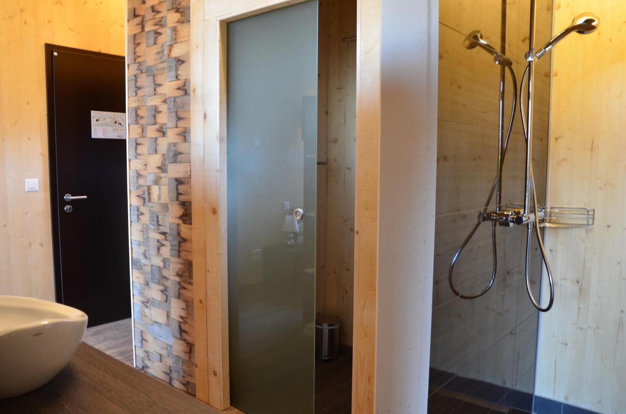 Huettenhotel Husky Lodge Muotathal Phòng bức ảnh
