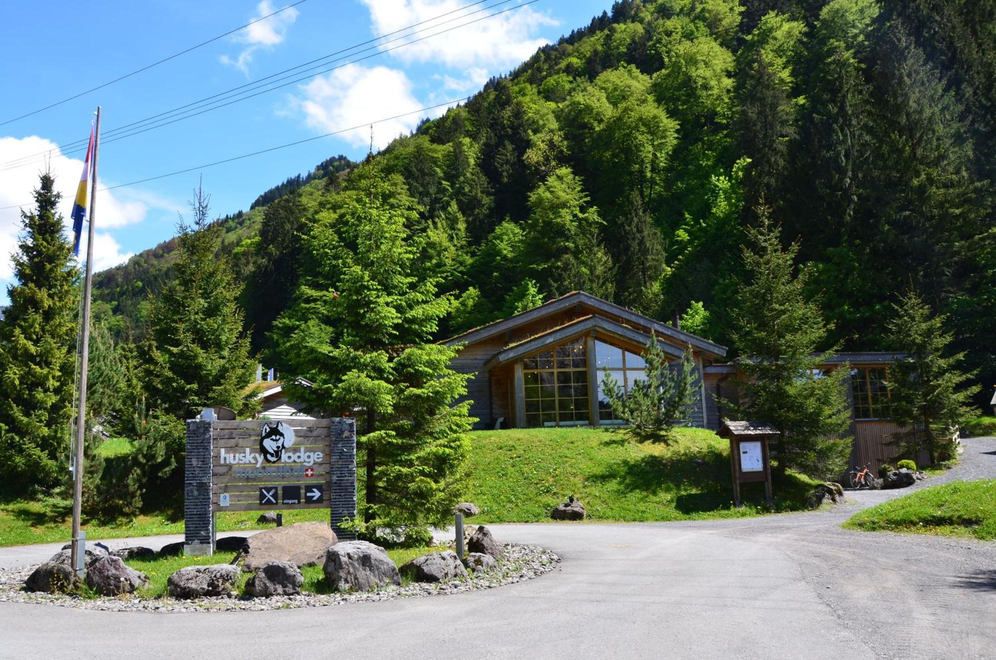Huettenhotel Husky Lodge Muotathal Ngoại thất bức ảnh