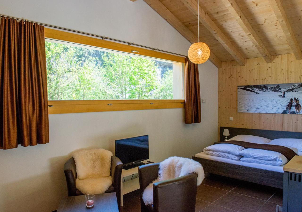 Huettenhotel Husky Lodge Muotathal Ngoại thất bức ảnh
