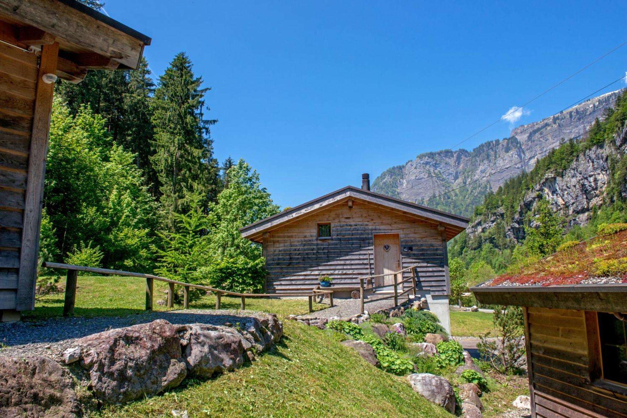 Huettenhotel Husky Lodge Muotathal Ngoại thất bức ảnh