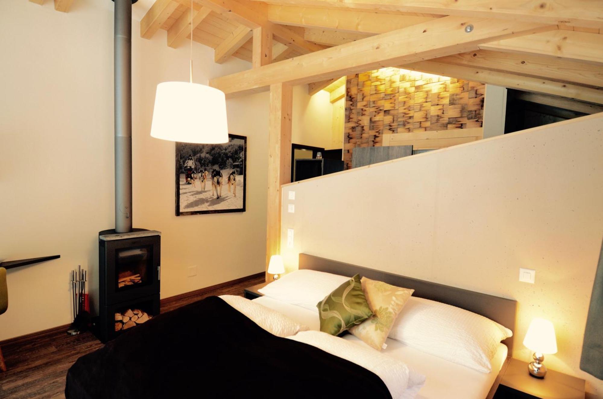 Huettenhotel Husky Lodge Muotathal Ngoại thất bức ảnh