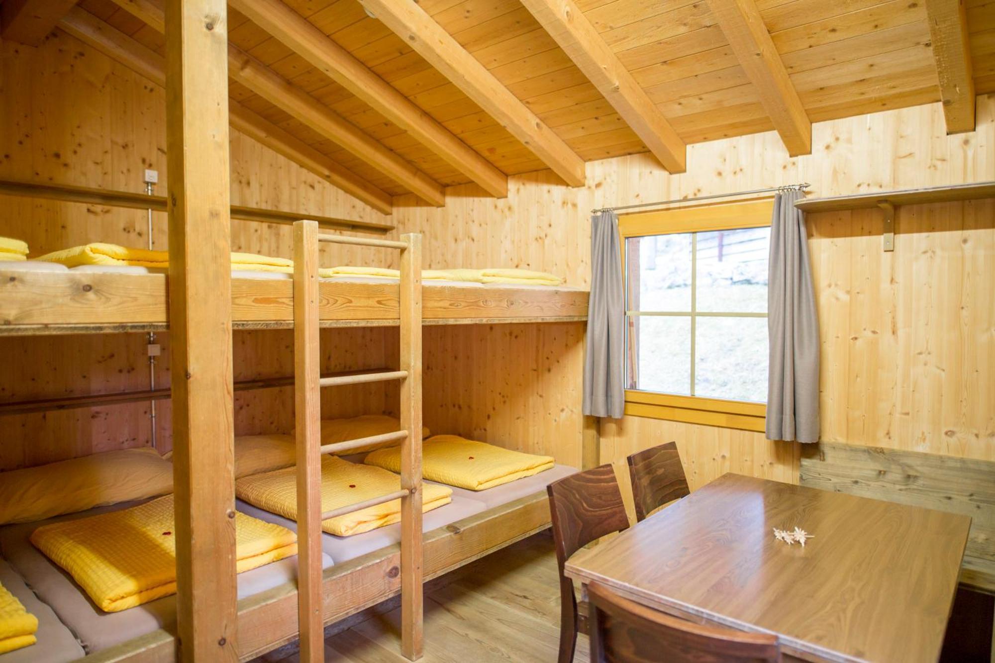 Huettenhotel Husky Lodge Muotathal Ngoại thất bức ảnh