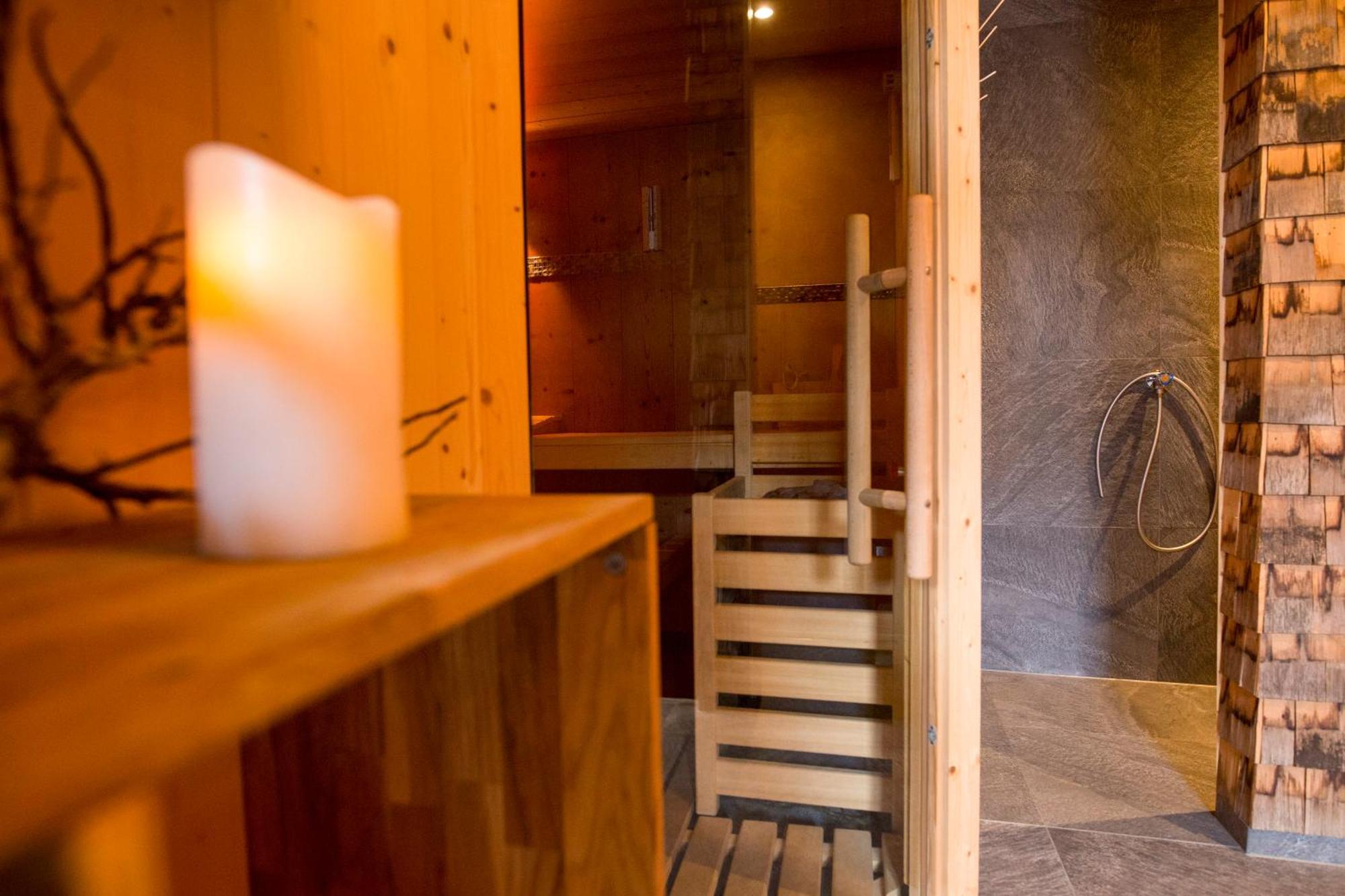 Huettenhotel Husky Lodge Muotathal Ngoại thất bức ảnh