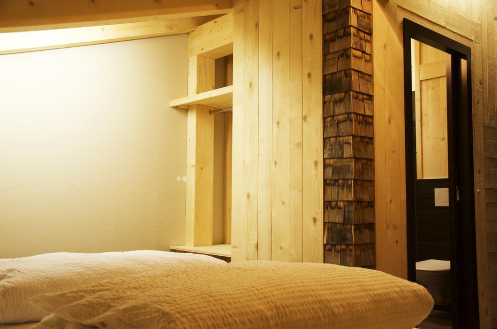 Huettenhotel Husky Lodge Muotathal Phòng bức ảnh