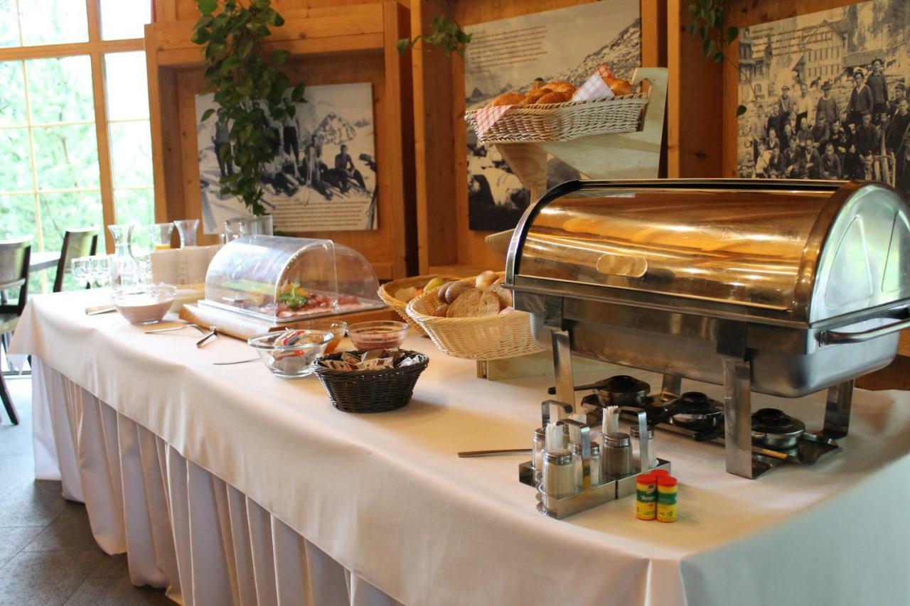 Huettenhotel Husky Lodge Muotathal Ngoại thất bức ảnh